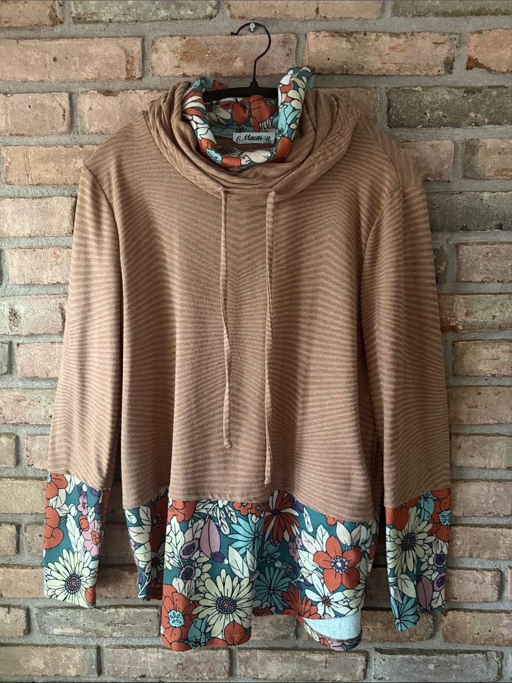 MACARON Brown Ribbed Hoodie with Floral Trim
